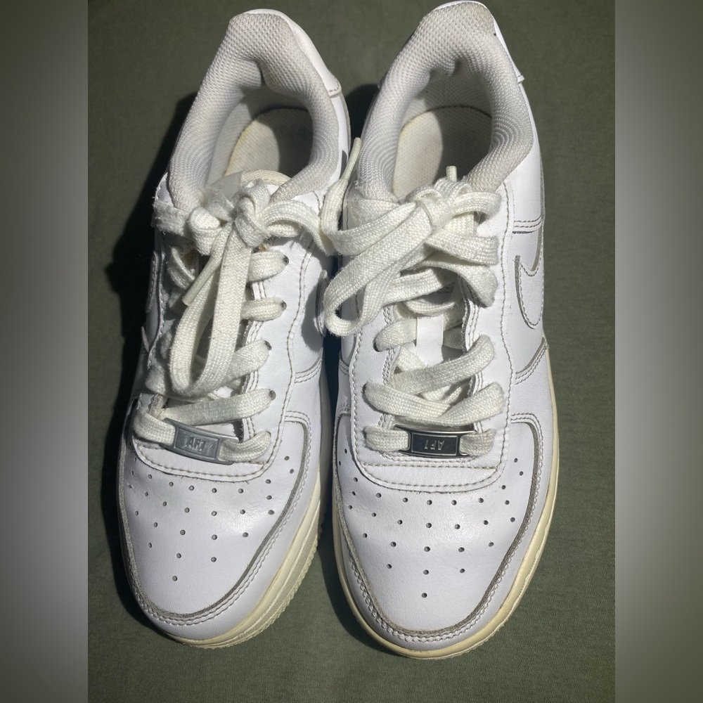 Nike Air White Sneakers with Silver Accents Size 5Y